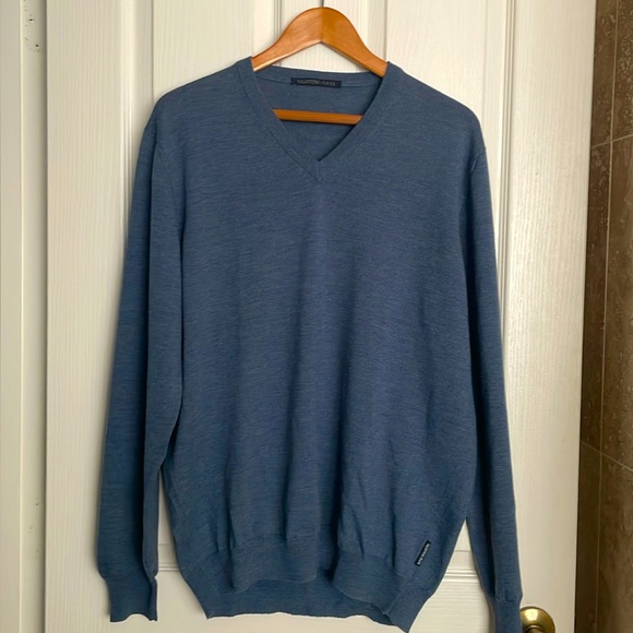 Valentino Jeans - V Neck lightweight Wool. - Picture 1 of 5
